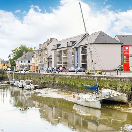 Cosy Apartment In Isigny-Sur-Mer With A Terrace Exterior foto